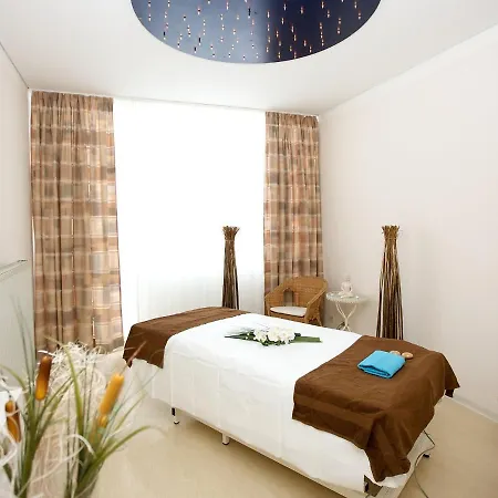 Aktivital Hotel-6 *